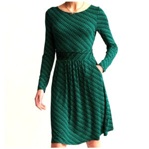 Boden Dress 6 Petite Green Pockets Long Sleeve Knee Length Stretch Comfy